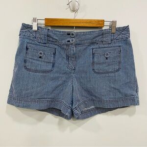 ANN TAYLOR LOFT 8 Canvas Cotton Blue White Striped Nautical 4” Shorts Beach FLAW